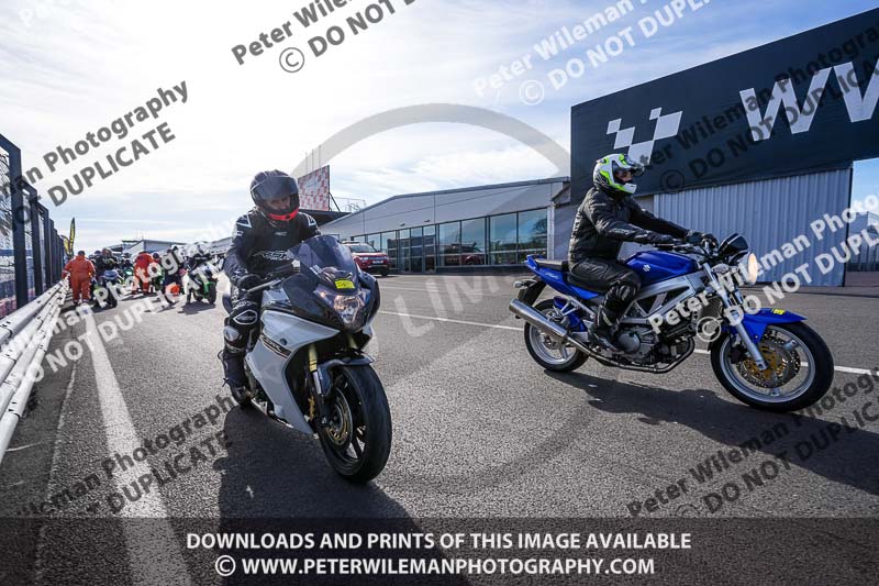 donington no limits trackday;donington park photographs;donington trackday photographs;no limits trackdays;peter wileman photography;trackday digital images;trackday photos